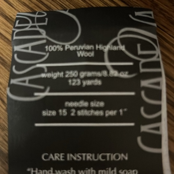 Cascade Magnum super chunky Peruvian highland wool charcoal  - 1 balled skein - Picture 3 of 5